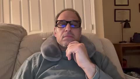 Snapshot of honey_man14 chatting on 12/25/24, 11:33 honey_man14 online show from 12/25/24, 11:33