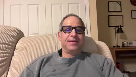 Snapshot of honey_man14 chatting on 12/30/24, 10:12 honey_man14 online show from 12/30/24, 10:12