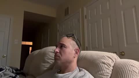 Snapshot of honey_man14 chatting on 01/06/25, 01:20 honey_man14 online show from 01/06/25, 01:20