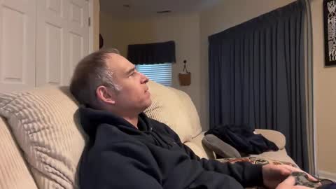 Snapshot of honey_man14 chatting on 02/24/25, 12:26 honey_man14 online show from 02/24/25, 12:26