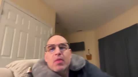 Snapshot of honey_man14 chatting on 02/27/25, 03:58 honey_man14 online show from 02/27/25, 03:58