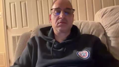 Snapshot of honey_man14 chatting on 03/08/25, 03:28 honey_man14 online show from 03/08/25, 03:28