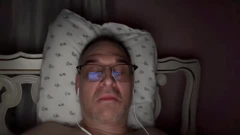 Snapshot of honey_man14 chatting on 03/10/25, 05:54 honey_man14 online show from 03/10/25, 05:54