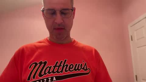 Snapshot of honey_man14 chatting on 10/07/25, 05:43 honey_man14 online show from 10/07/25, 05:43