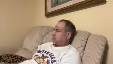 Snapshot of honey_man14 chatting on 10/21/25, 01:39 honey_man14 online show from 10/21/25, 01:39