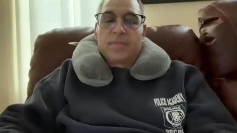 Snapshot of honey_man14 chatting on 10/25/25, 12:23 honey_man14 online show from 10/25/25, 12:23