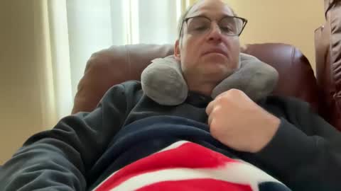 Snapshot of honey_man14 chatting on 10/27/25, 03:49 honey_man14 online show from 10/27/25, 03:49