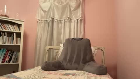 Snapshot of honey_man14 chatting on 12/02/25, 08:04 honey_man14 online show from 12/02/25, 08:04