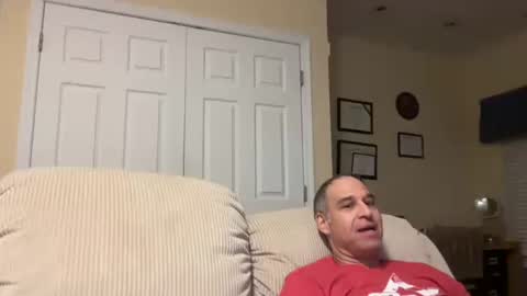 Snapshot of honey_man14 chatting on 12/15/25, 03:44 honey_man14 online show from 12/15/25, 03:44