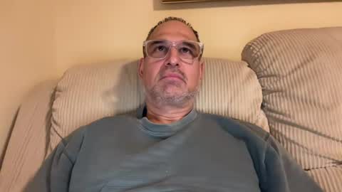 honey_man14 online show from 06/17/26, 03:31