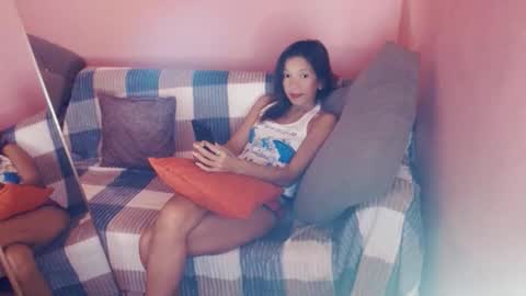 Snapshot of honey_mollyxx chatting on 09/17/25, 10:50 honey_mollyxx online show from 09/17/25, 10:50