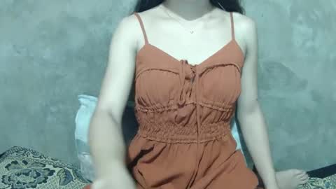 Snapshot of honey_pie24 chatting on 02/23/25, 07:44 Gigi online show from 02/23/25, 07:44