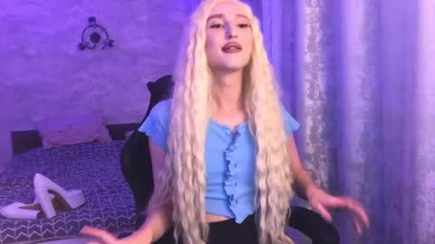 honey_sunset online show from 09/11/25, 05:13