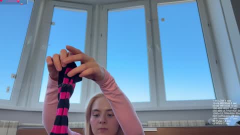 Snapshot of honey_sunshine chatting on 03/21/26, 12:21 Jenyanew vid how I squirt in forest in bio online show from 03/21/26, 12:21