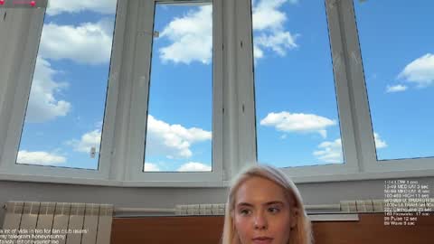 Snapshot of honey_sunshine chatting on 04/04/26, 12:24 Jenyanew vid how I squirt in forest in bio online show from 04/04/26, 12:24