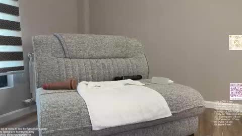 Snapshot of honey_sunshine chatting on 05/30/26, 08:33 Jenyanew vid how I squirt in forest in bio online show from 05/30/26, 08:33