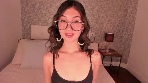 Snapshot of honey_sweet777 chatting on 05/22/26, 07:52 honey_sweet777 online show from 05/22/26, 07:52