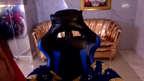 Snapshot of honey_torres_sub chatting on 03/16/26, 01:15 HONEY online show from 03/16/26, 01:15