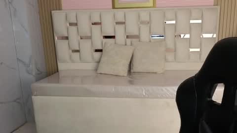 Snapshot of honey_torres_sub chatting on 04/22/26, 03:20 HONEY online show from 04/22/26, 03:20