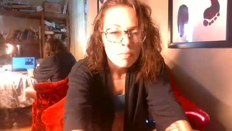 honey_wilde online show from 10/23/25, 05:55
