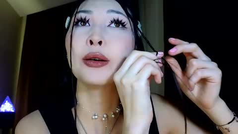 Snapshot of honey_yani chatting on 04/04/26, 09:23 yani online show from 04/04/26, 09:23