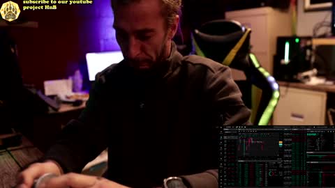 Snapshot of honeyand_thebear chatting on 12/04/24, 01:53 Honey and Bear online show from 12/04/24, 01:53