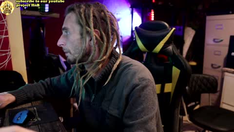 Snapshot of honeyand_thebear chatting on 12/08/24, 04:25 Honey and Bear online show from 12/08/24, 04:25