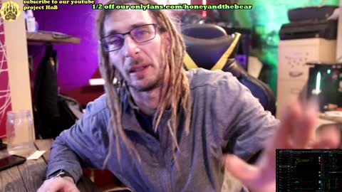 Snapshot of honeyand_thebear chatting on 02/03/25, 03:59 Honey and Bear online show from 02/03/25, 03:59