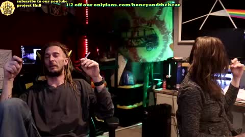 Snapshot of honeyand_thebear chatting on 03/05/25, 02:25 Honey and Bear online show from 03/05/25, 02:25