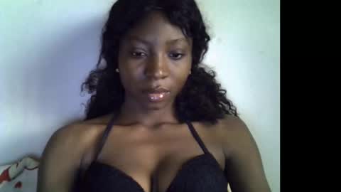 Snapshot of honeyari chatting on 03/08/26, 07:23 Nicki online show from 03/08/26, 07:23