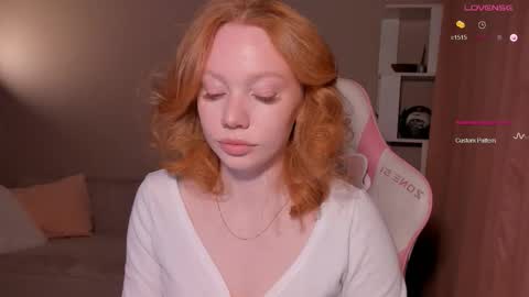 honeyautumn online show from 11/11/25, 10:54