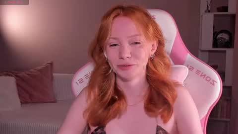 Snapshot of honeyautumn chatting on 06/22/26, 05:54 honeyautumn online show from 06/22/26, 05:54