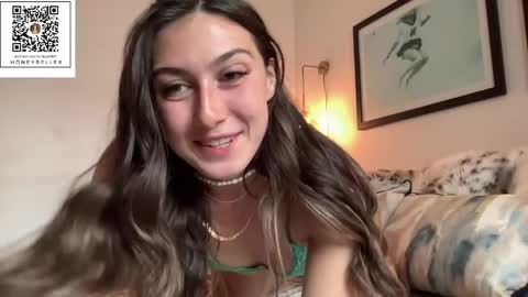 Snapshot of honeybelle8 chatting on 03/30/26, 02:51 belle brunette online show from 03/30/26, 02:51