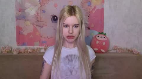 Snapshot of honeygold__ chatting on 02/05/26, 04:39 Lisa online show from 02/05/26, 04:39