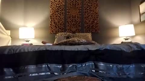 Honey online show from 12/05/24, 03:17