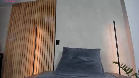 Sofia independent model online show from 12/05/25, 11:41