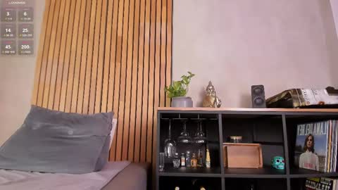 Snapshot of honeyhot69__ chatting on 04/14/26, 09:04 Sofia independent model online show from 04/14/26, 09:04