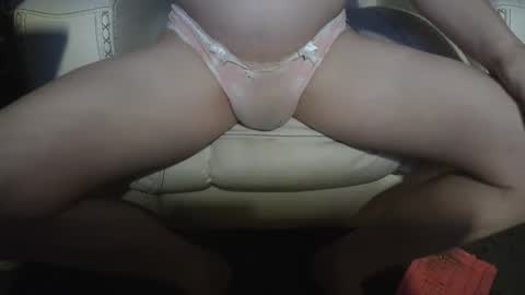 Snapshot of honeylovelace777 chatting on 01/19/25, 02:04 Heather Lovelace online show from 01/19/25, 02:04