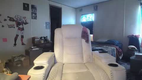 Snapshot of honeylovelace777 chatting on 10/23/25, 03:22 Heather Lovelace online show from 10/23/25, 03:22