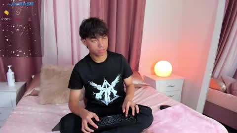 Snapshot of honeymoon_sariel chatting on 11/03/25, 08:10 honeymoon_sariel online show from 11/03/25, 08:10