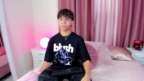 Snapshot of honeymoon_sariel chatting on 11/13/25, 08:41 honeymoon_sariel online show from 11/13/25, 08:41