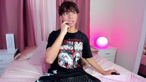 Snapshot of honeymoon_sariel chatting on 11/24/25, 01:44 honeymoon_sariel online show from 11/24/25, 01:44