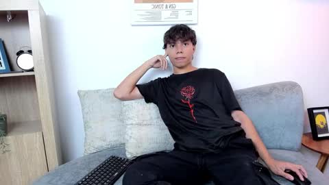 Snapshot of honeymoon_sariel chatting on 11/28/25, 08:44 honeymoon_sariel online show from 11/28/25, 08:44