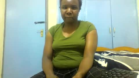 Honeymuny online show from 10/28/25, 09:39