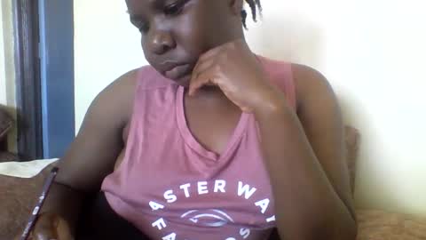 Honeymuny online show from 11/14/25, 08:24