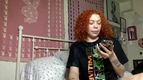 Snapshot of honeyruby chatting on 04/10/26, 02:39 Ruby Sparks online show from 04/10/26, 02:39