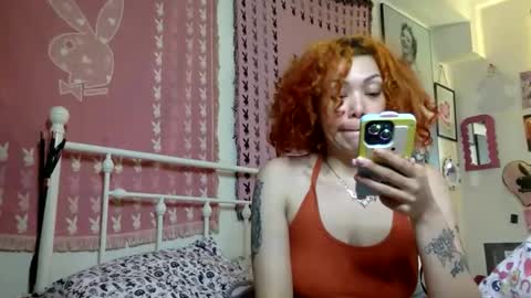 Snapshot of honeyruby chatting on 05/04/26, 06:48 Ruby Sparks online show from 05/04/26, 06:48