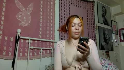 Snapshot of honeyruby chatting on 05/09/26, 02:28 Ruby Sparks online show from 05/09/26, 02:28