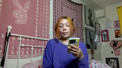 Snapshot of honeyruby chatting on 05/10/26, 03:01 Ruby Sparks online show from 05/10/26, 03:01