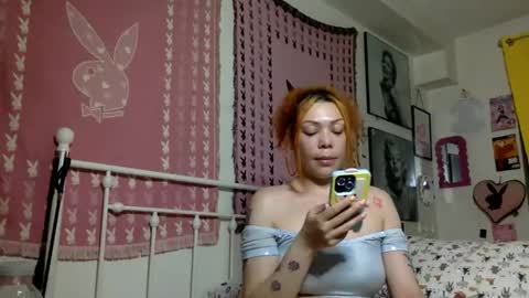 Snapshot of honeyruby chatting on 05/19/26, 01:56 Ruby Sparks online show from 05/19/26, 01:56